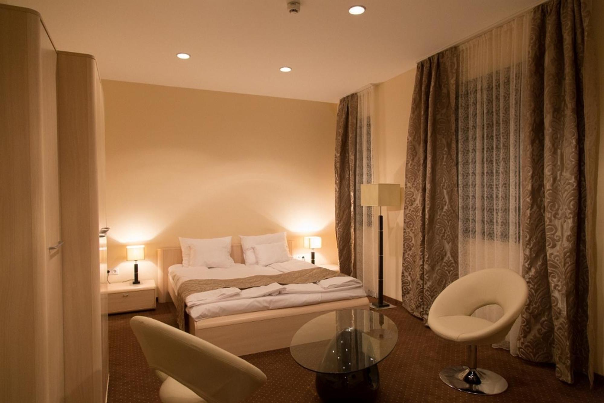 Hotel Brill Орошхаза Номер фото